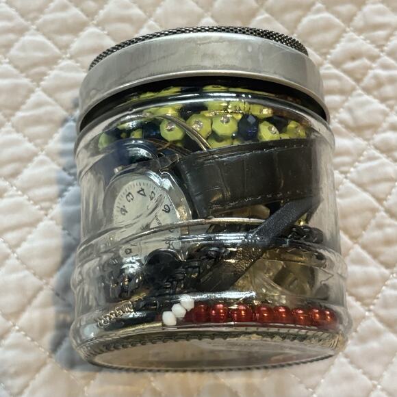 1 Pound Mystery Jewelry Jar 20+ Mixed Lot Costume 2016 Going Out Themed - Picture 6 of 10
